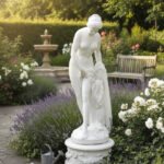 Figura ogrodowa Falkonetta