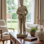 Figura ogrodowa Piłsudski